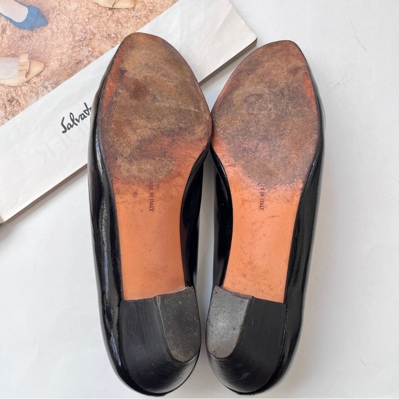 Salvatore Ferragamo Black Patent Leather Low Heel Pumps Size 8 C - Picture 12 of 12